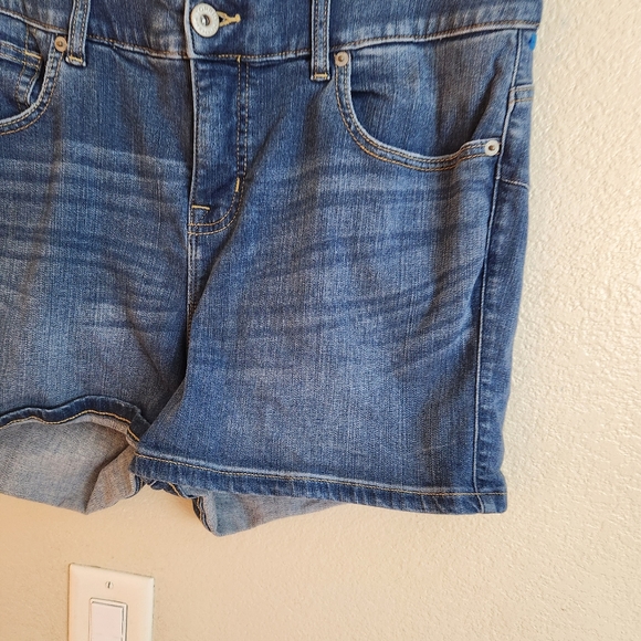 Torrid Bombshell Skinny Denim Shorts Size 18 - Picture 6 of 7